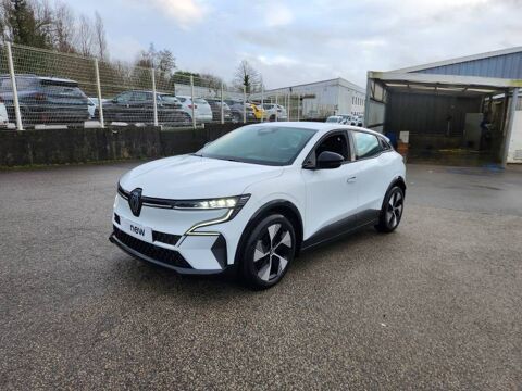 Renault M&eacute;gane E-Tech EV40 130ch standard charge Equilibre 2023 occasion Morlaix 29600