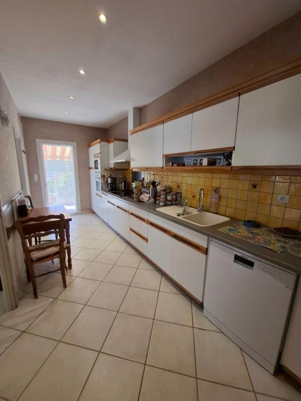 Vente Maison DIGNE-LES-BAINS  MAISON FAMILIALE 4 PIÈCES  117 m² ET SON VASTE GARAGE 55 m² m² AVEC VUE DÉGAGÉE SUR LES HAUTEURS 330 000 Digne les bains