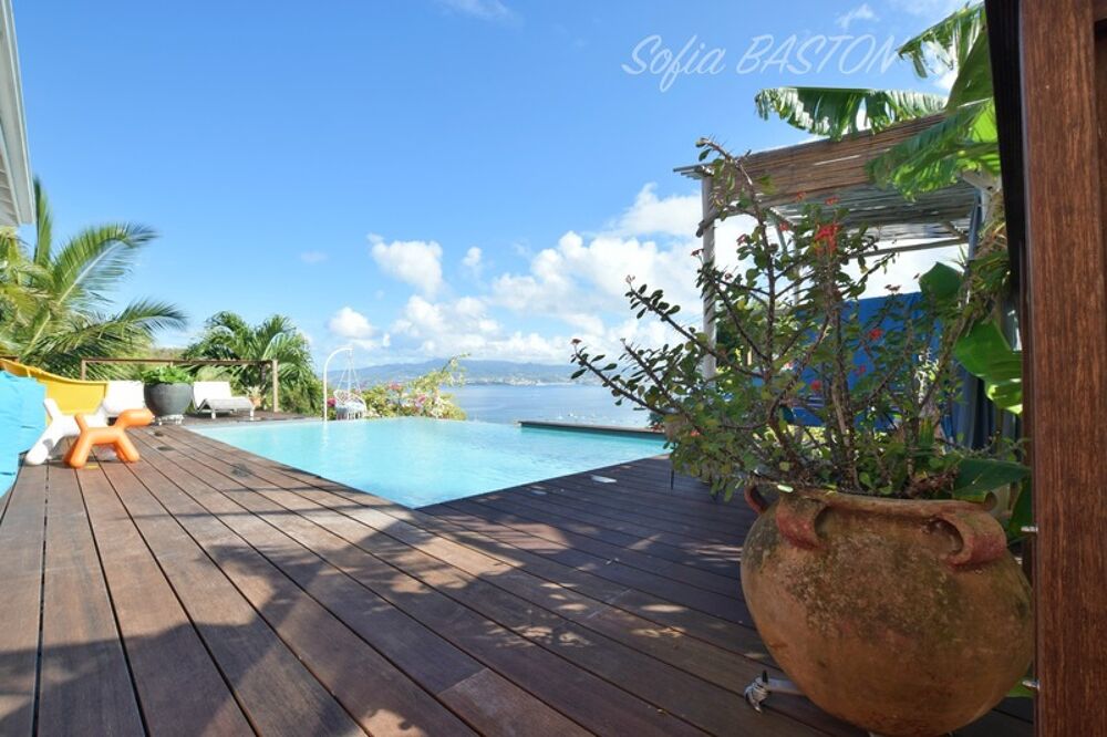 Les Trois-Îlets (972)  Villa avec vue mer imprenable  Piscine à débordement  Beaux volumes  Terrain de 891 m²
