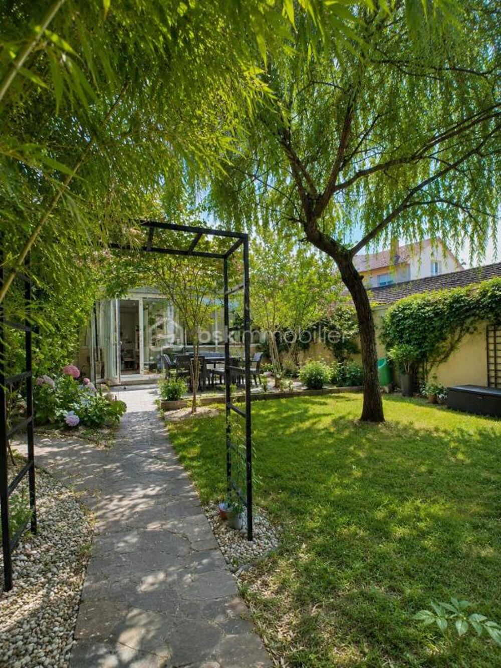 Vente Maison COLOMBES – MAISON D'ARCHITECTE DE 193 m² AVEC DÉPENDANCE, SOUS-SOL TOTAL ET JARDIN PAYSAGER – UN BIEN RARE AUX PORTES DE PARIS Colombes