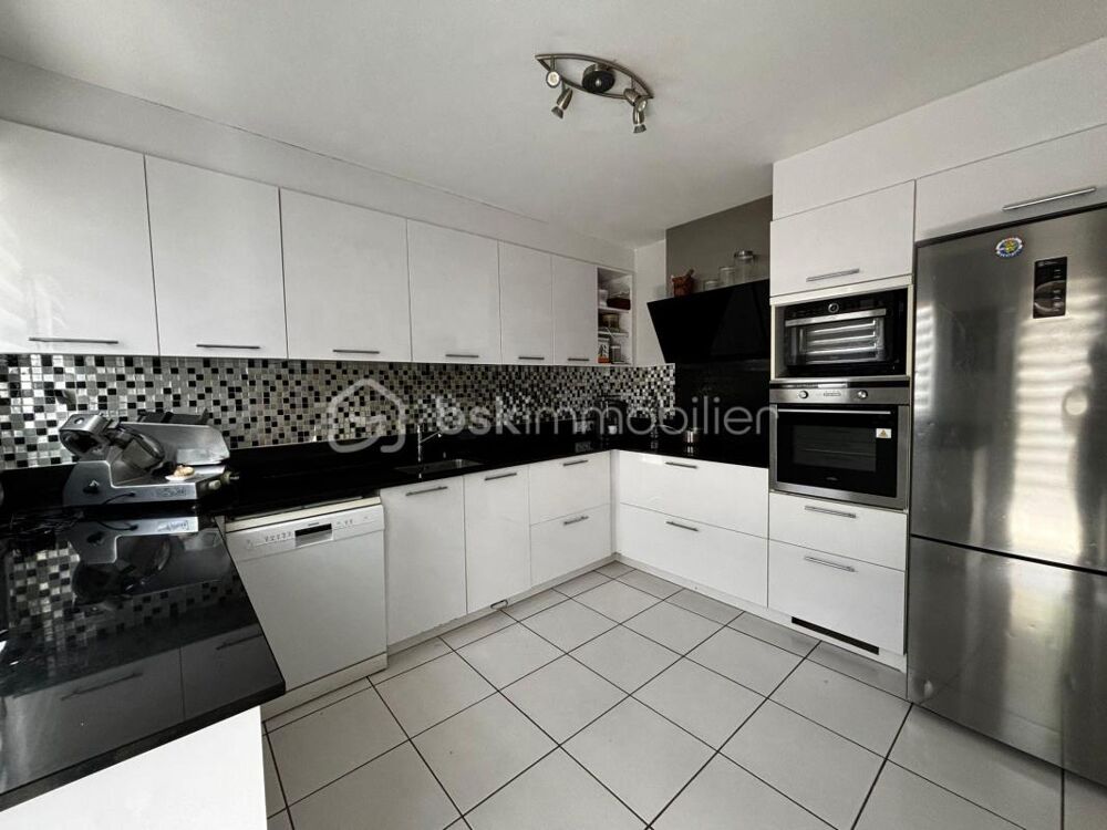 Vente Propriété/Château Villa avec piscine, garage et dépendance – Balaruc-les-Bains Balaruc les bains