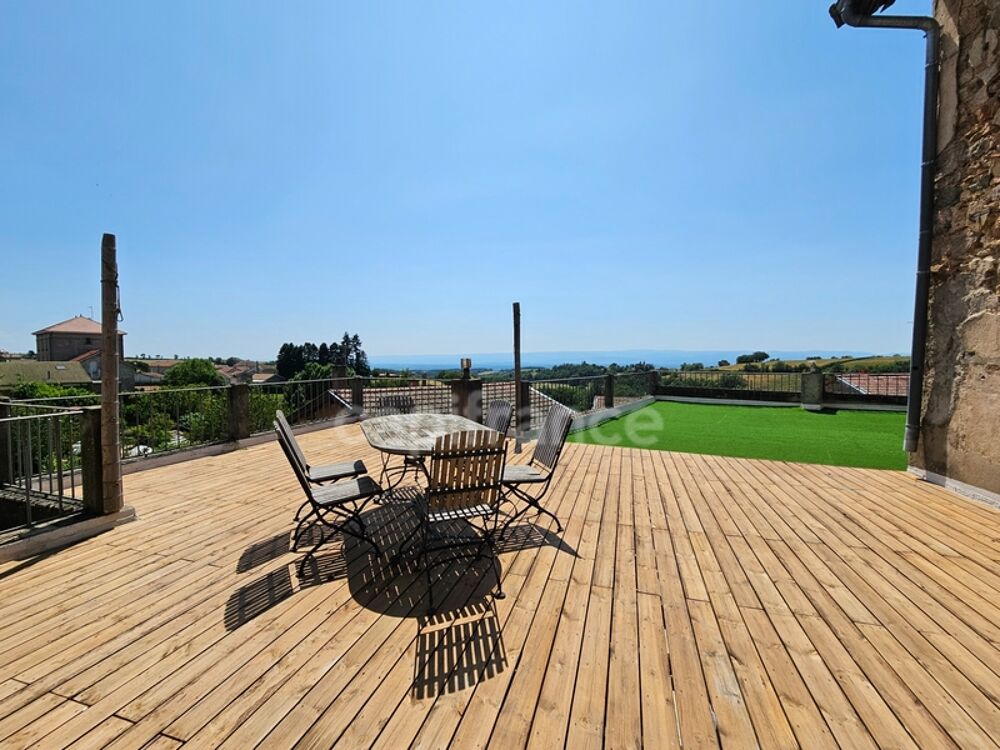 MAISON SPACIEUSE ET ATYPIQUE, 182M2 HABITABLES, 3 CHAMBRES, GRANDE TERRASSE AVEC VUE DÉGAGÉE et IMPRENABLE,10MIN DE LAUTOROUTE,