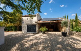  Maison à vendre 10 pièces 196 m²