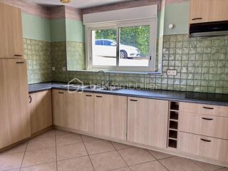  Immeuble à vendre 14 pièces 263 m²