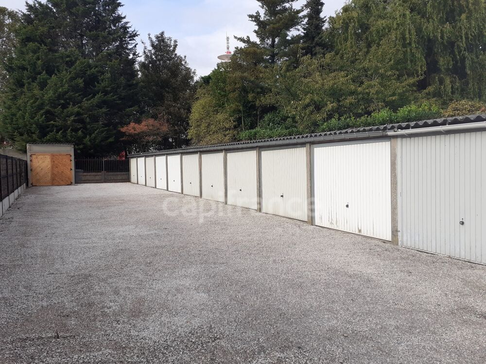 Vente Parking/Garage GARAGES à vendre VILLENEUVE D'ASCQ (59) 8 garages en batterie tous loués Villeneuve d ascq