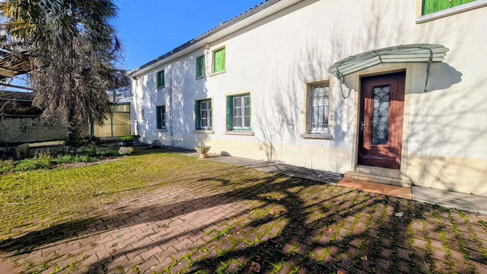 Maison à rénover avec dépendances et jardin