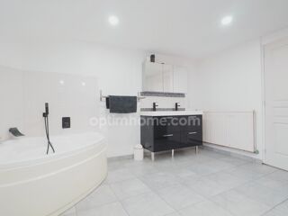  Maison  vendre 9 pices 246 m
