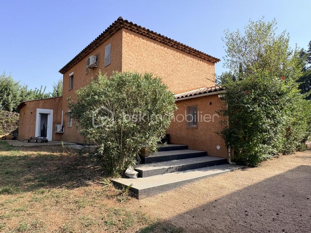 VILLA FAMILIALE DE 140 m2 AVEC PISCINE
