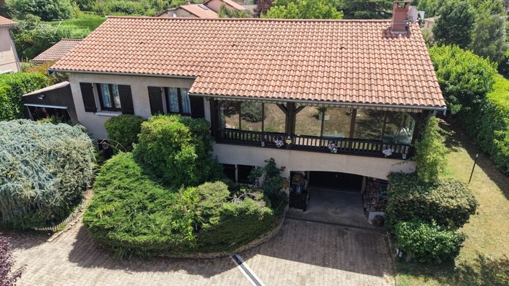 Vente Maison CHAPONOST – Élégante maison familiale avec possibilité de deux logements indépendants – Terrain de 802 m² Chaponost