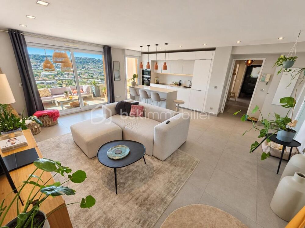 Vente Appartement NICE – CORNICHE FLEURIE – 3 PIÈCES 66 M² – TERRASSE – VUE PANORAMIQUE – PISCINE – GARAGE Nice