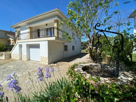 Dpt Dordogne (24), à vendre BERGERAC maison P7 sur terrain de 608 m2 215900 Bergerac (24100)