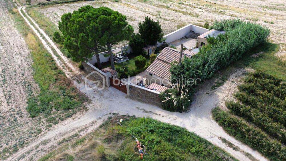 Vente Maison A vendre magnifique villa ,entièrement rénovée , en pleine campagne sur Lambesc , avec un garage et une piscine Lambesc
