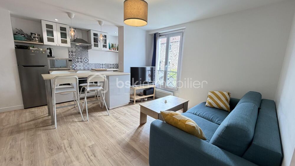 Vente Appartement MONTREUIL Charmant appartement  62m2 au sol des années 30 avec terrasse Versailles