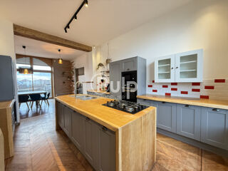  Maison � vendre 9 pi�ces 300 m�