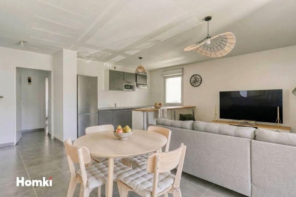 Vente Appartement T3 TRAVERSANT AVEC TERRASSE DE 12 M² ET 2 PARKINGS PRIVATIFS – EMPLACEMENT PREMIUM À BLAGNAC Blagnac