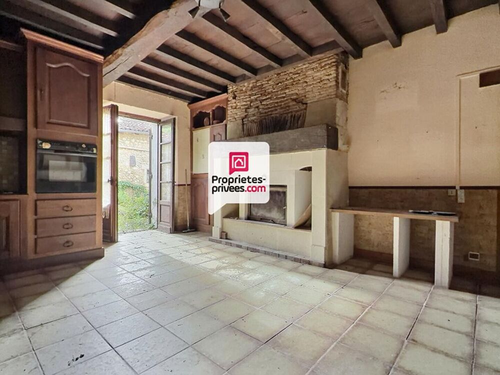 Maison T2/3 d'env. 98m² à réhabiliter en plein coeur du bourg de SAINT-AQUILIN (24110)