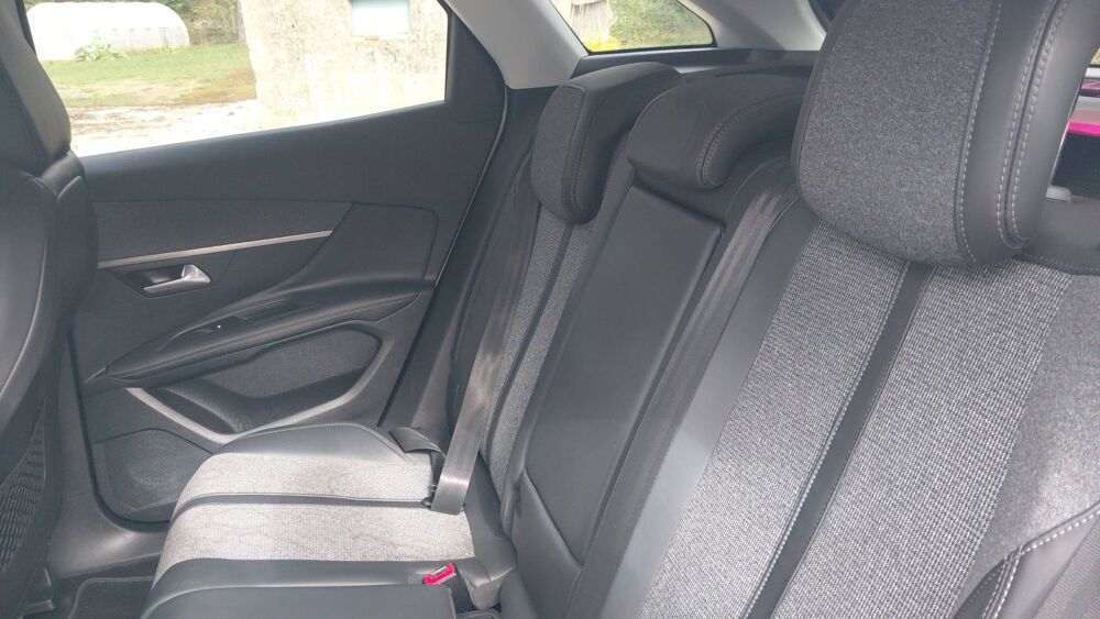 3008 II 1.6 BlueHDi 120 EAT6 Allure Business 2018 occasion 71310 Saint Bonnet En Bresse