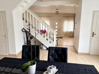  Maison  vendre 8 pices 163 m