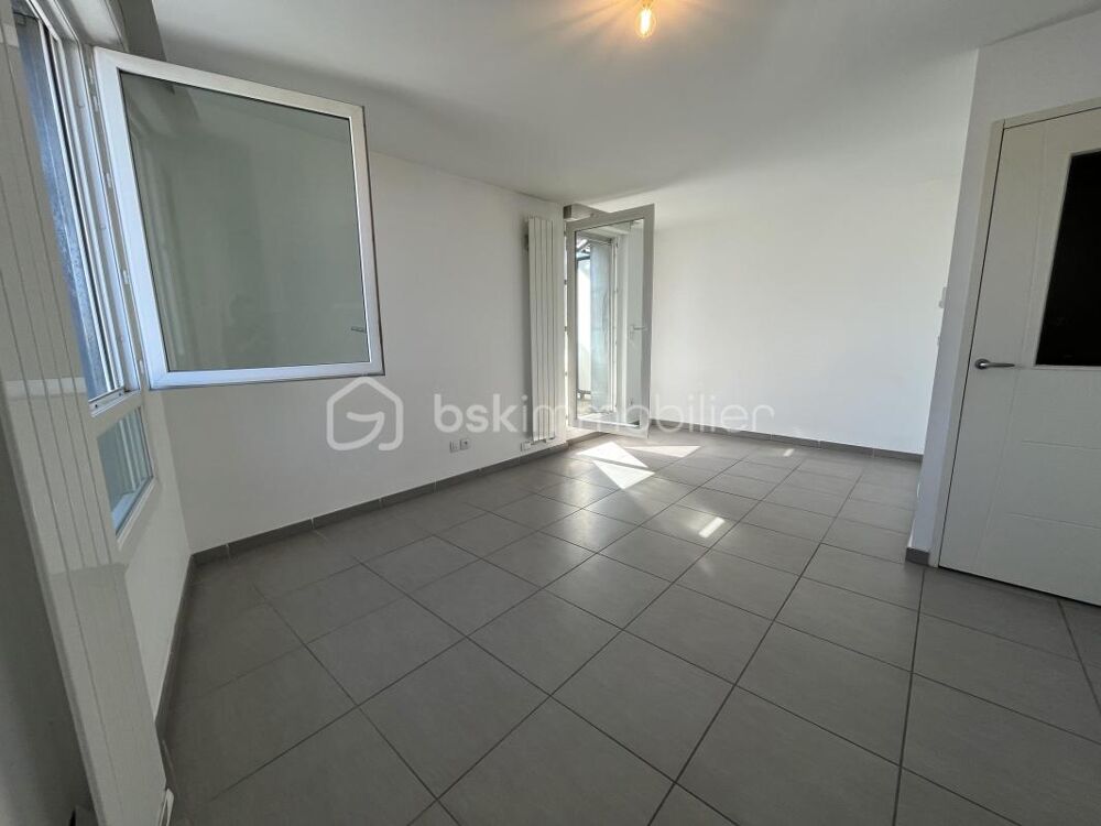 EXCLUSIVITÉ : Vivez au Sommet  T3 avec Balcon Panoramique de 25 m²