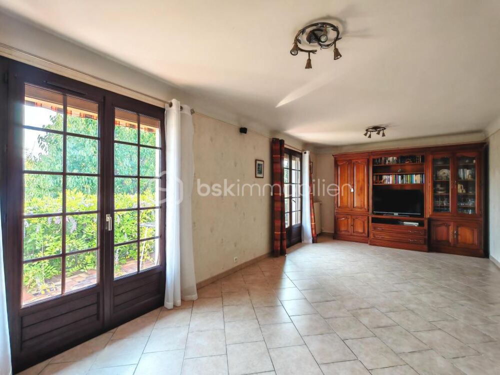 Maison familiale avec sous sol total et garage