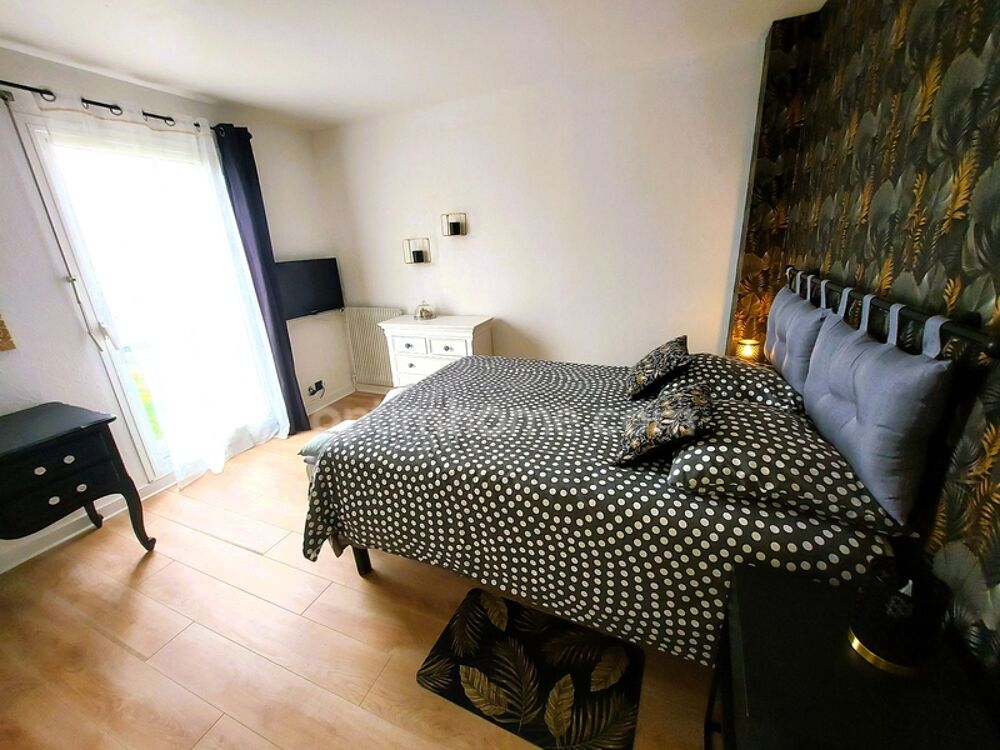 Vente Appartement A vendre T2 Rnov  meubl avec Terrasse, Parking et Cave 272000 La rochelle