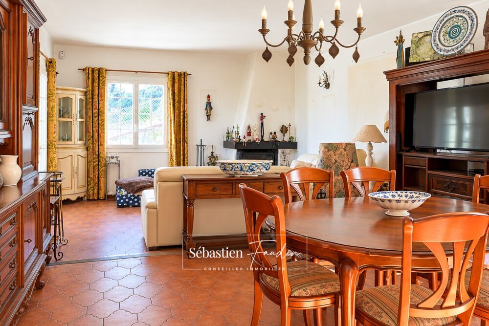 Vente Maison Maison à vendre 5 pièces Six-Fours-les-Plages (83) - vue panoramique dégagée - calme - terrain 1 147 m² - véranda climatisée - g Six fours les plages