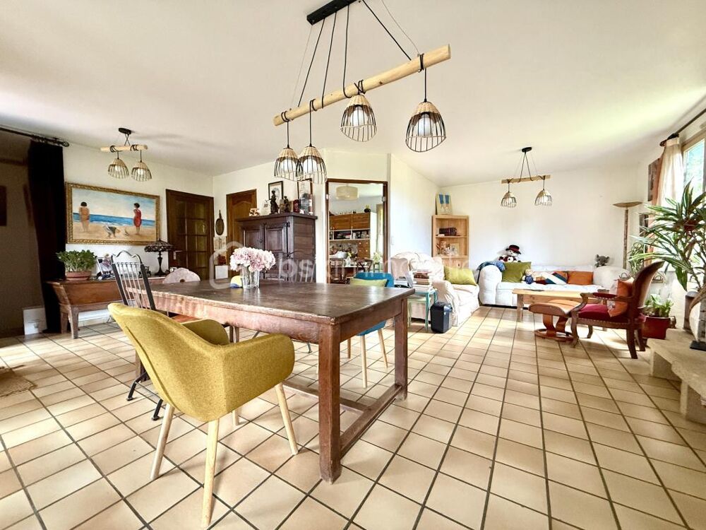 Vente Maison PUSIGNAN - Maison familiale hors lotissement avec fort potentiel Pusignan