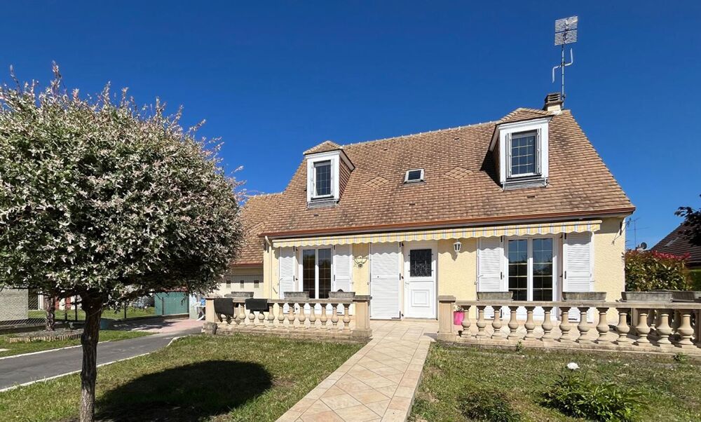Maison : 6 pièce(s) 100 m2 - Terrain 610m² - Garage