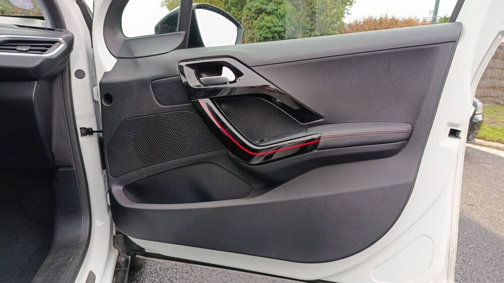 2008 1.2 PureTech 130 EAT6 GT-Line - 5 places Automatique 2019 occasion 44310 Saint Philbert De Grand Lieu