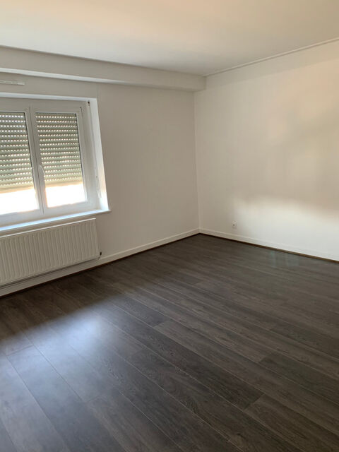  Appartement � louer 4 pi�ces 120 m�