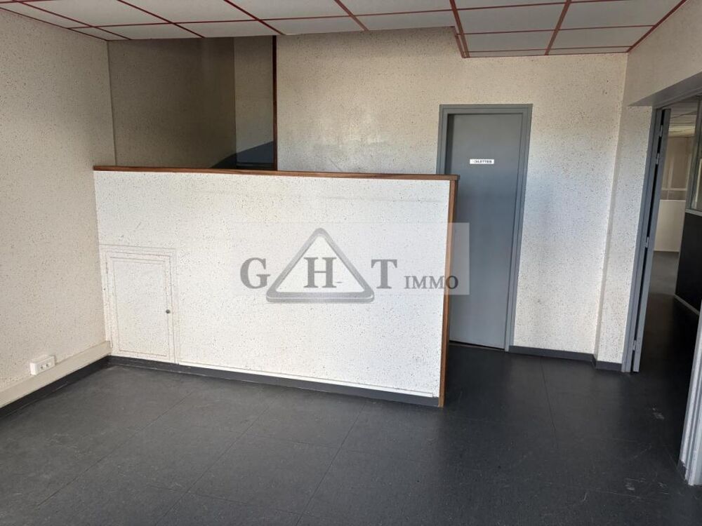   BUREAUX À VENDRE Boissy l aillerie