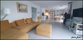  Maison  vendre 8 pices 240 m