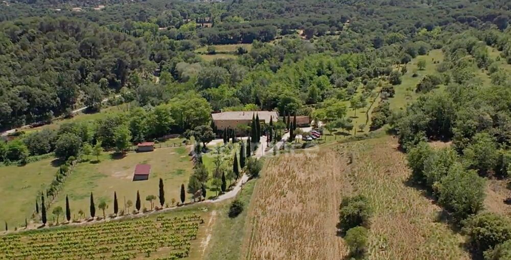 Entre Uzès et La Roque-sur-Cèze, Éden Provençal : Mas du XVIIIe & Son Domaine Privé sur 3,3 hectares