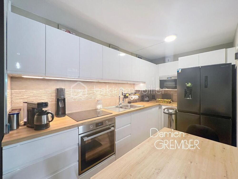 ? Charmant T3 rénové de 48 m² avec terrasse, vue pinède & piscine ?