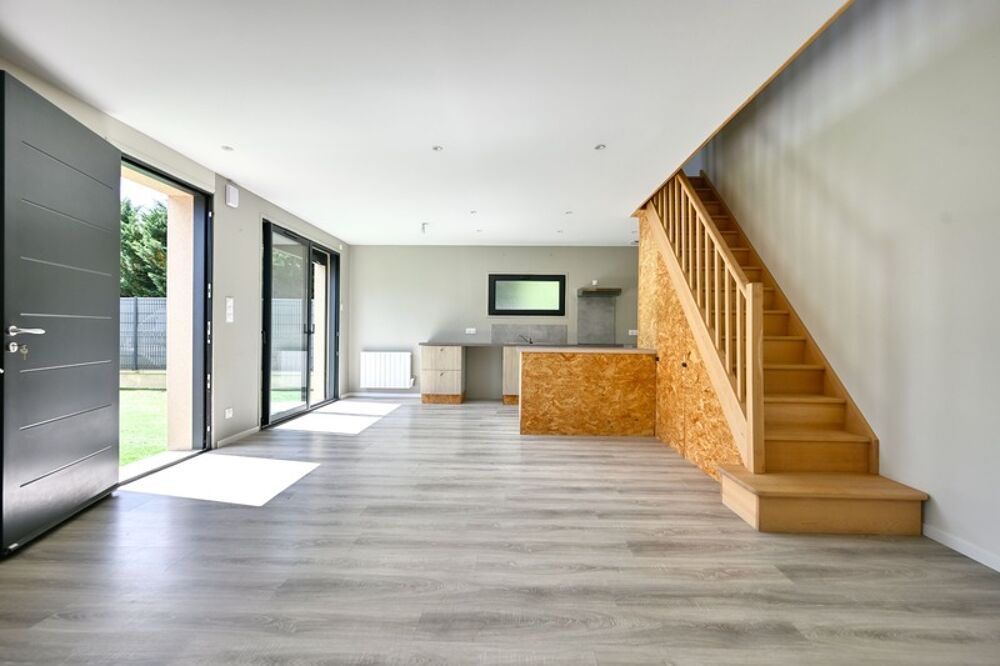 Vente Maison THURINS - MAISON récente P3 bis + Espace bureau avec cour de 60m² + 2 Parkings Thurins