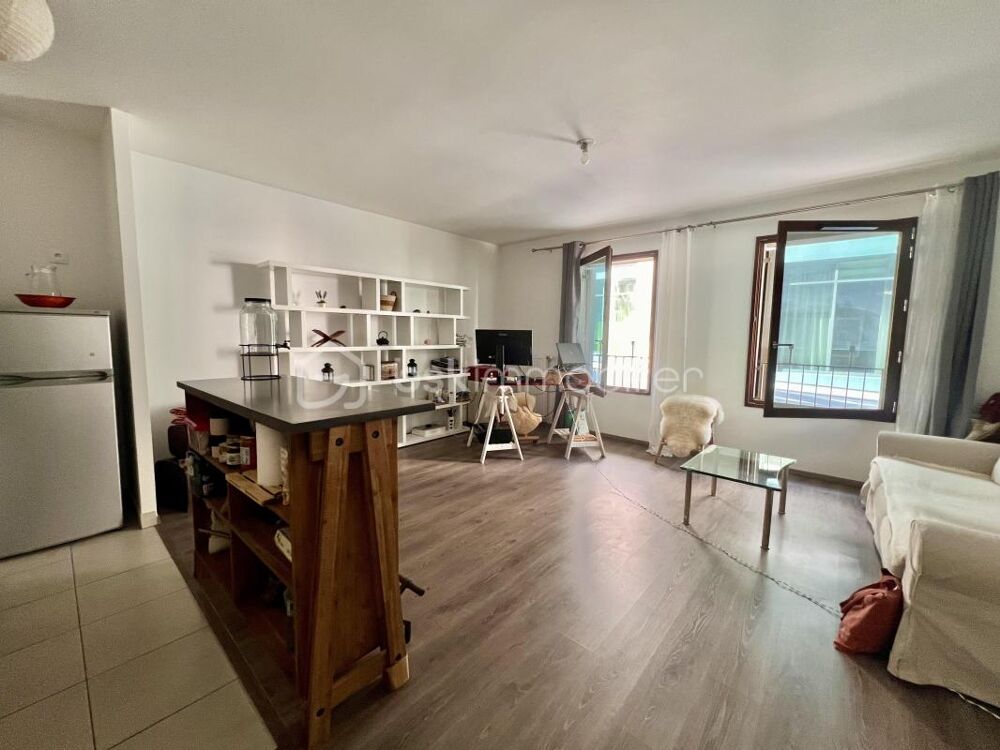 Vente Appartement T2 de 49 m2 en RDC lumineux et calme - RUE DE LA BARBACANE - SAINT-DENIS Saint denis