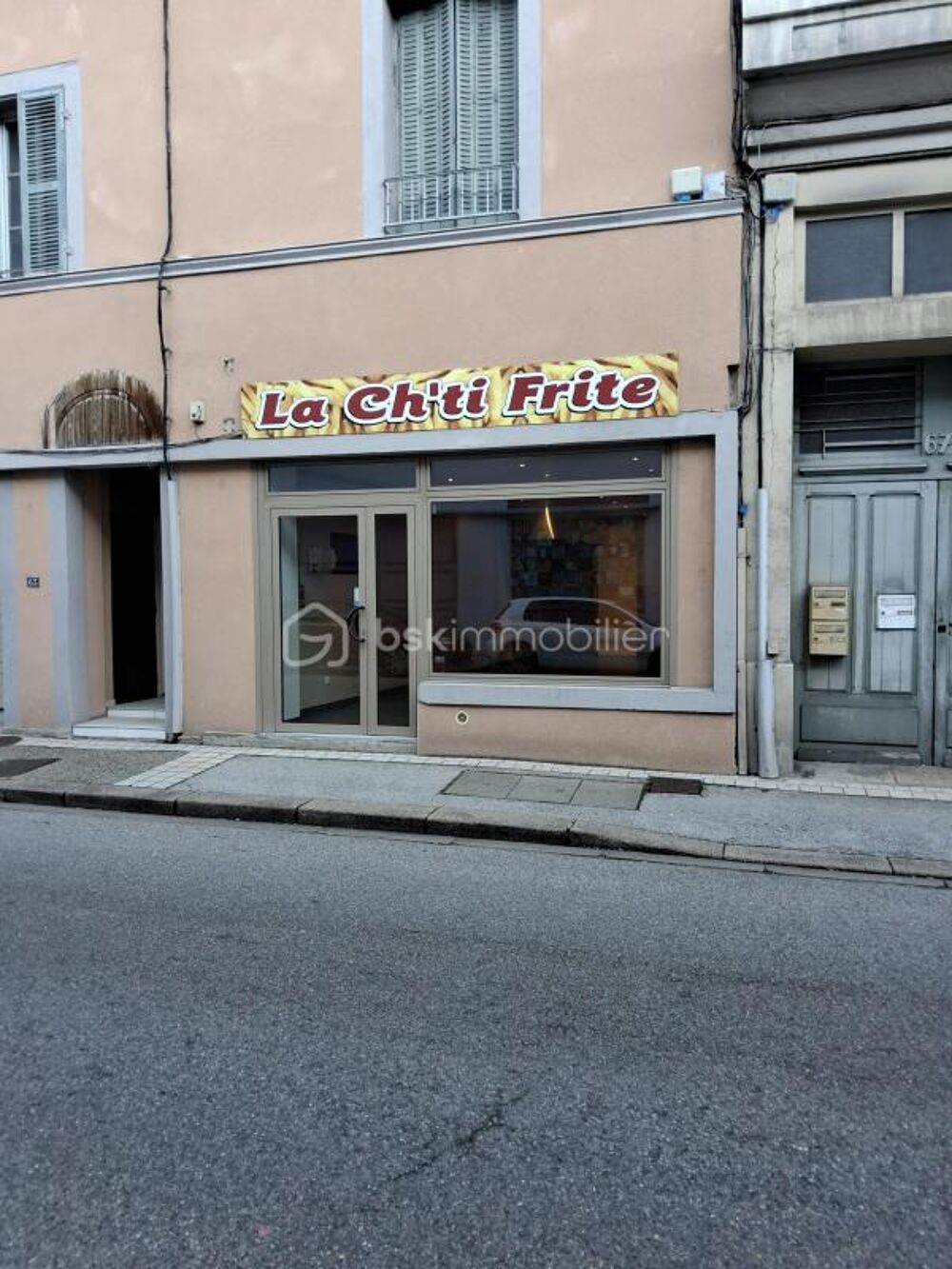   Charmant local commercial à deux pas du lac de Nantua 