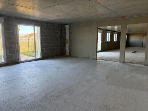 LUCON (85400) LOCAL PROFESSIONNEL BRUT DE BETON 300 M&sup2; IDEAL MICRO CRECHE OU AUTRE ACTIVITE A PRIX FOU 89000 85400 Lucon