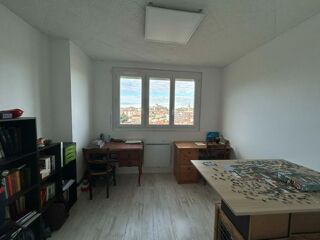  Appartement � vendre 5 pi�ces 83 m�