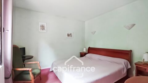   Hôtel-Restaurant - murs et fonds à vendre SAGELAT (24) 