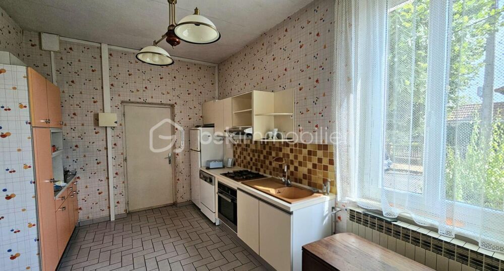 Vente Maison Maison de plain-pied avec sous-sol complet, garage et terrain – Fort potentiel à Roanne Roanne