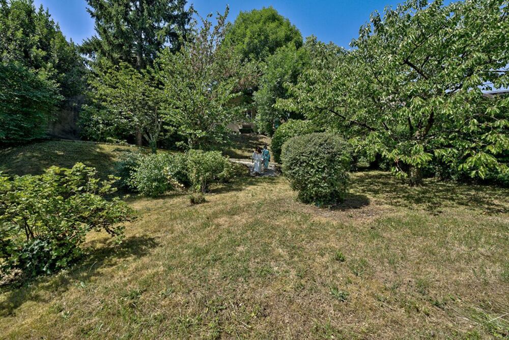 Vente Maison Vente Maison familiale - Limite Vassieux - 5 chambres - grand terrain piscine possible Caluire et cuire