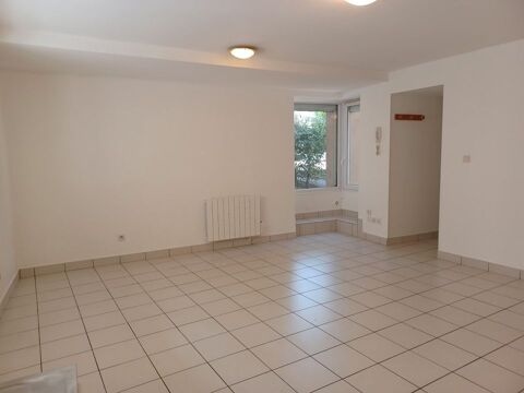   Appartement de 55m2 à louer sur La Suze-sur-Sarthe Appartement - 3 pièce(s) - 55 m²