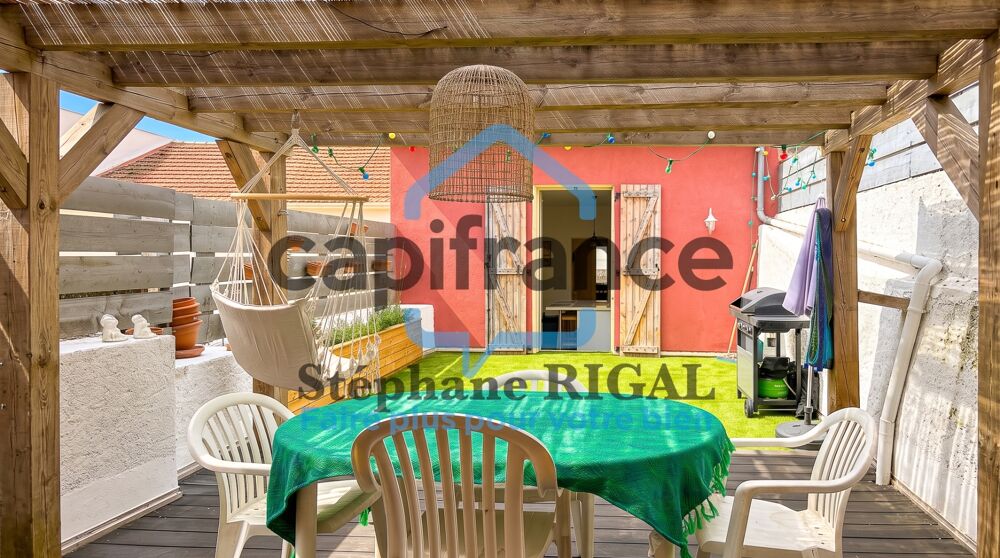 Dpt Lot et Garonne (47), à vendre FUMEL maison de ville P6 de 130 m² - Parcelle de 135m²