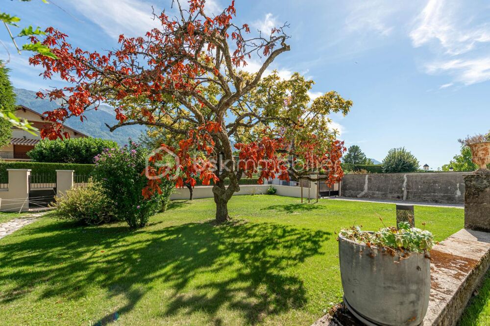 Vente Propriété/Château EXCLUSIF A FRONTENEX : VILLA DE MAITRE 178 M2 AVEC ANNEXES Frontenex