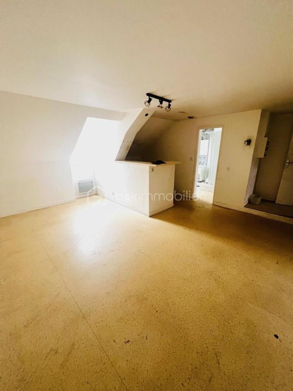 ? À VENDRE  Lot de 2 studios 21.54 m² et 26.72 m² Fougères, ensemble de deux studios indépendants, vendu en un seul lot, idéal