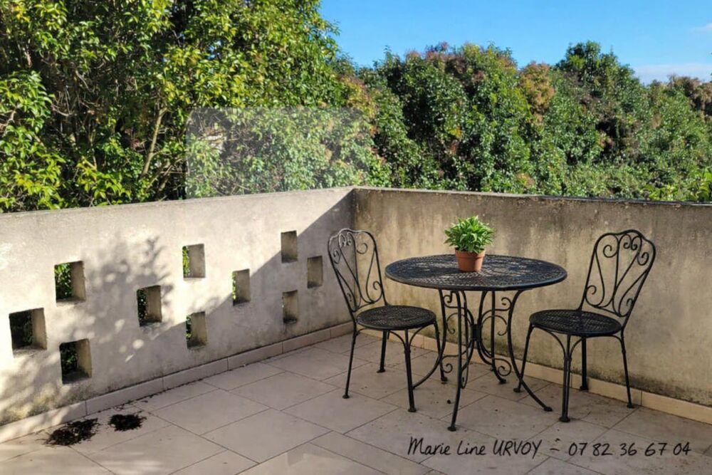 13550 Paluds de Noves - Appartement T3 loué de 73.11 m² avec terrasse et parking