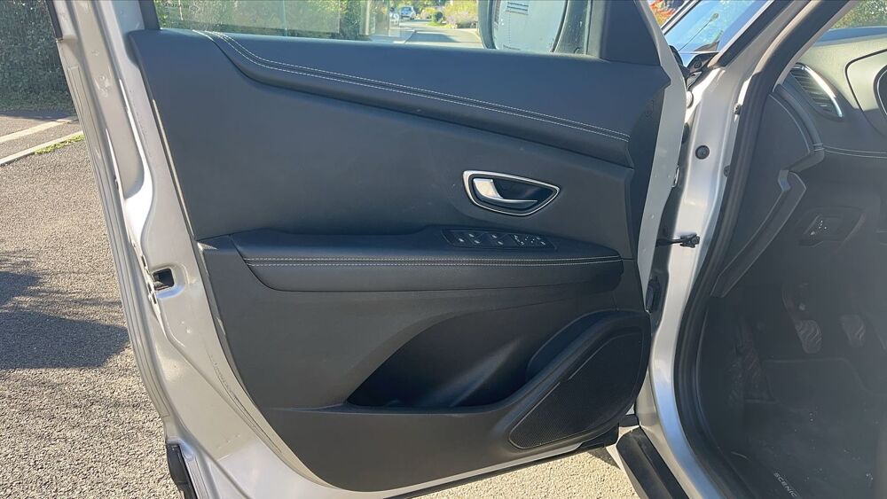 Sc&eacute;nic IV 1.7 Blue dCi 150 Intens 2019 occasion 45640 Sandillon