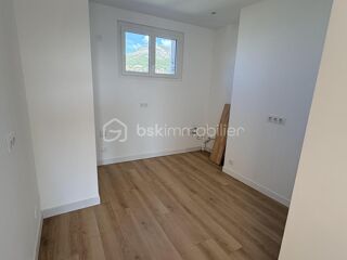 Vente Appartement Appartement rénové de type 4 au dernier étage d'une copropriété securisée Toulon