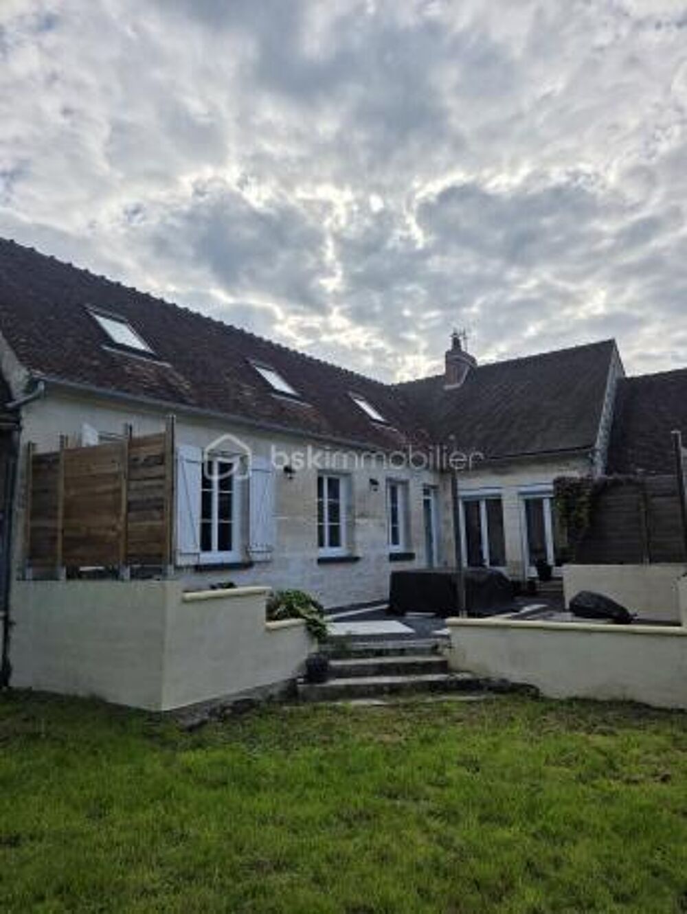 LONGERE - 147M² - 4 CHAMBRES - JARDIN - DEPENDANCES - CAVE VOUTEE - NEUILLY SOUS CLERMONT